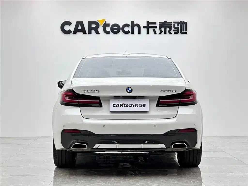 BMW 5 Series 2024 из CN, фото 2