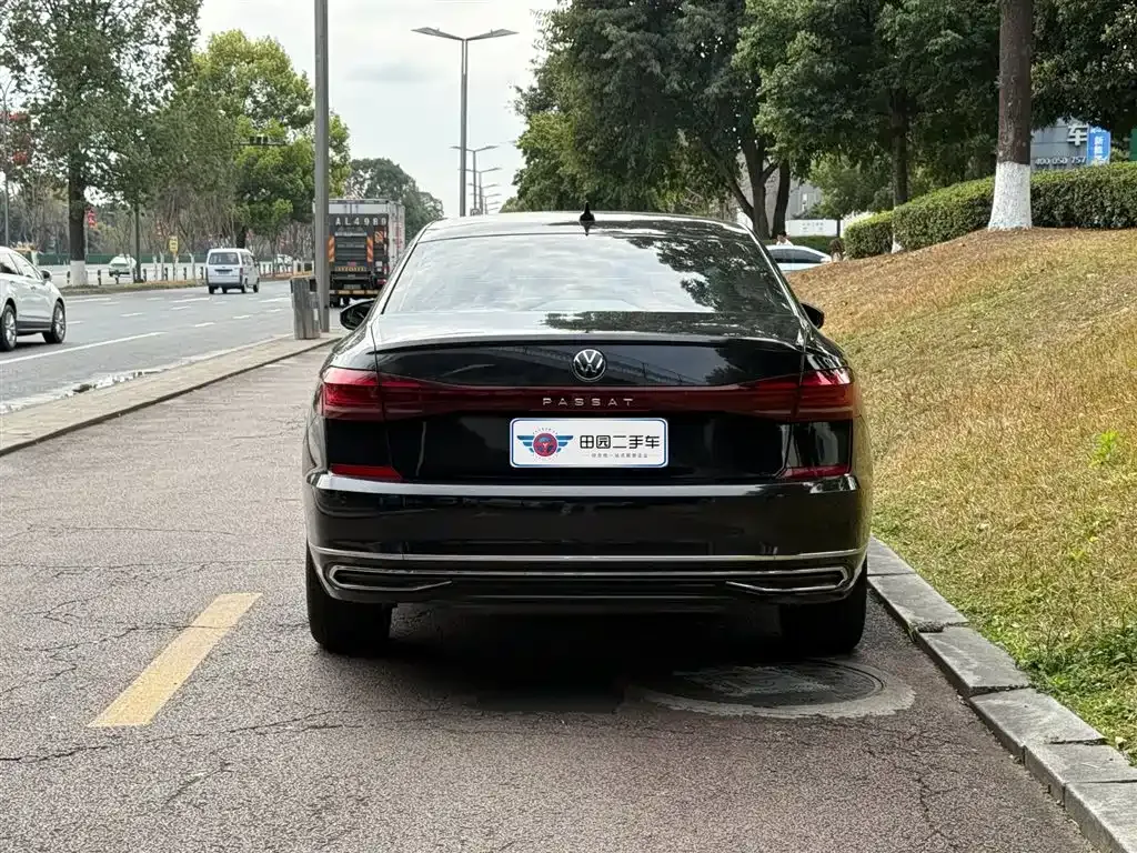 Volkswagen Passat — фото 10