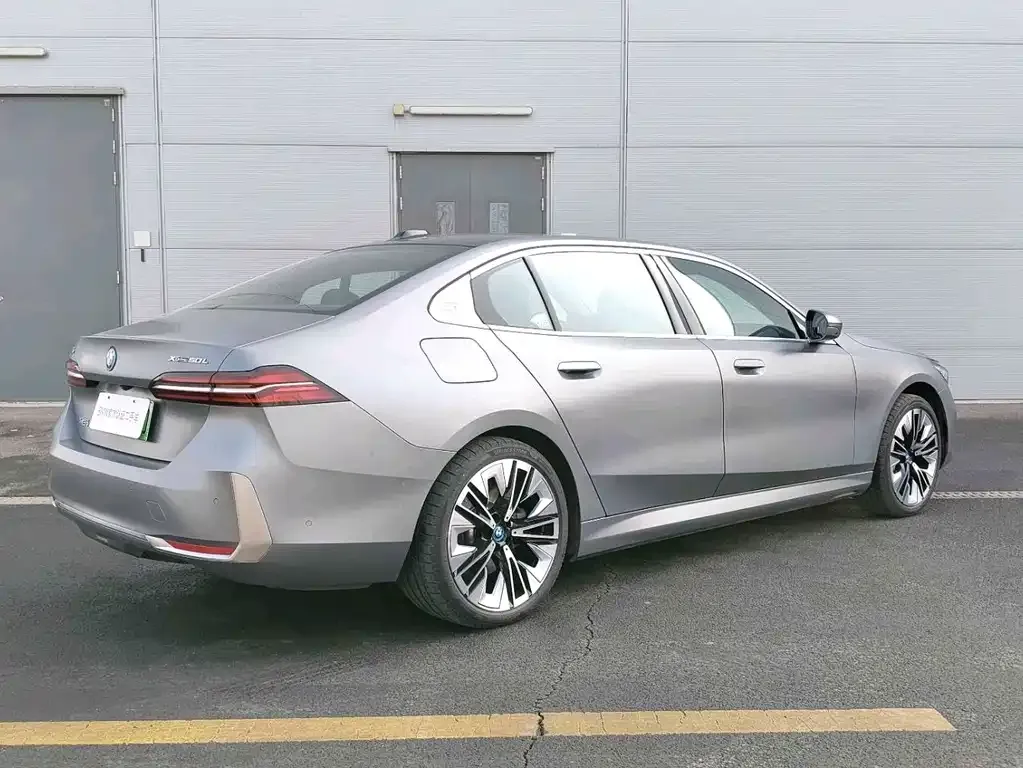 BMW i5 2025 из CN, фото 9
