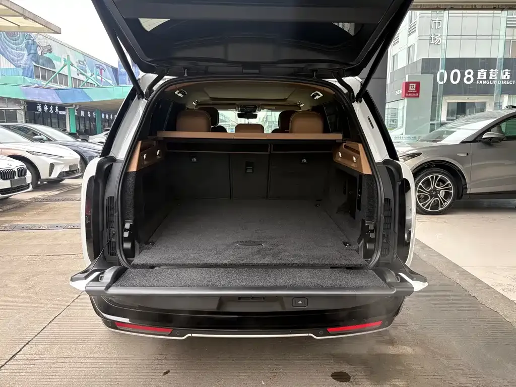 Land Rover Range Rover 2025 из CN, фото 3