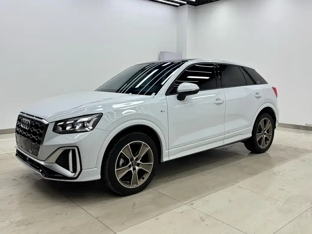 Audi Q2L 2022 из CN, фото 1