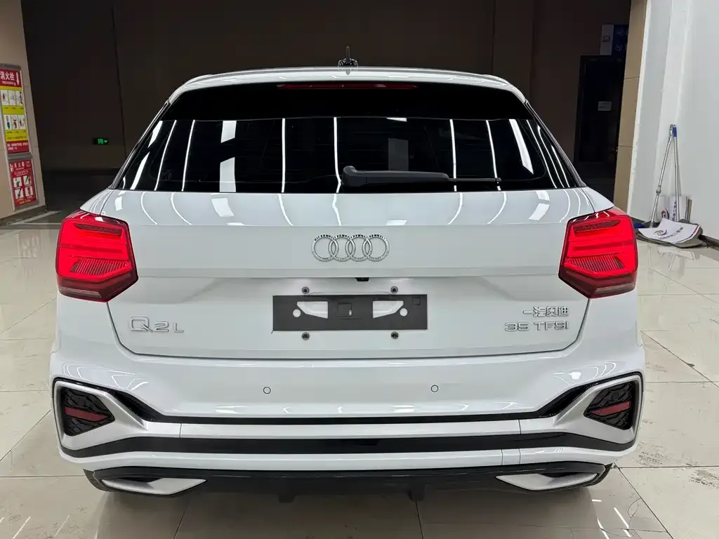 Audi Q2L 2022 из CN, фото 5