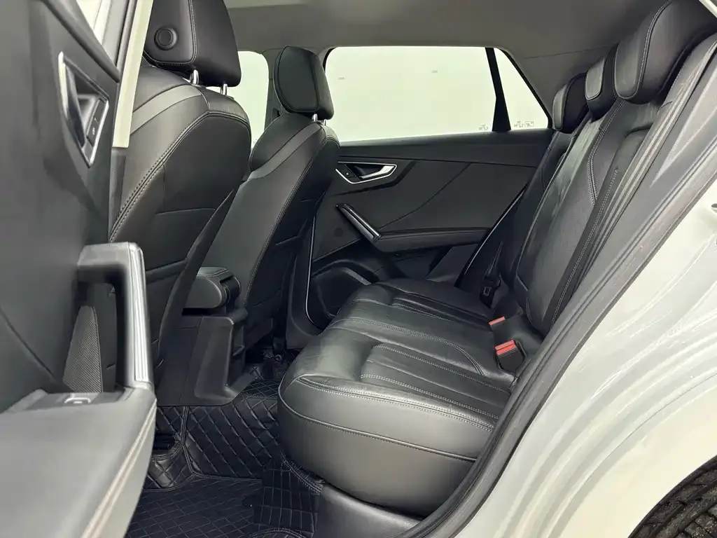 Audi Q2L 2022 из CN, фото 2