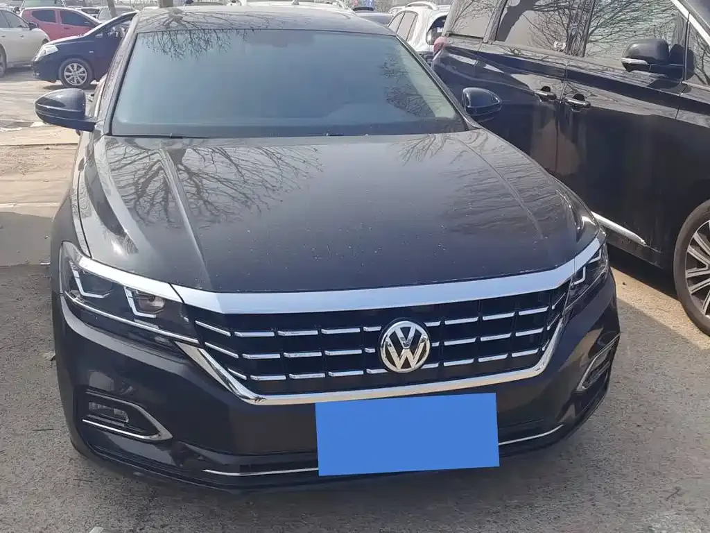Volkswagen Passat — фото 6