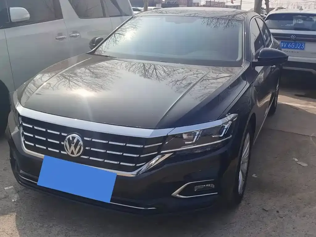 Volkswagen Passat — фото 8