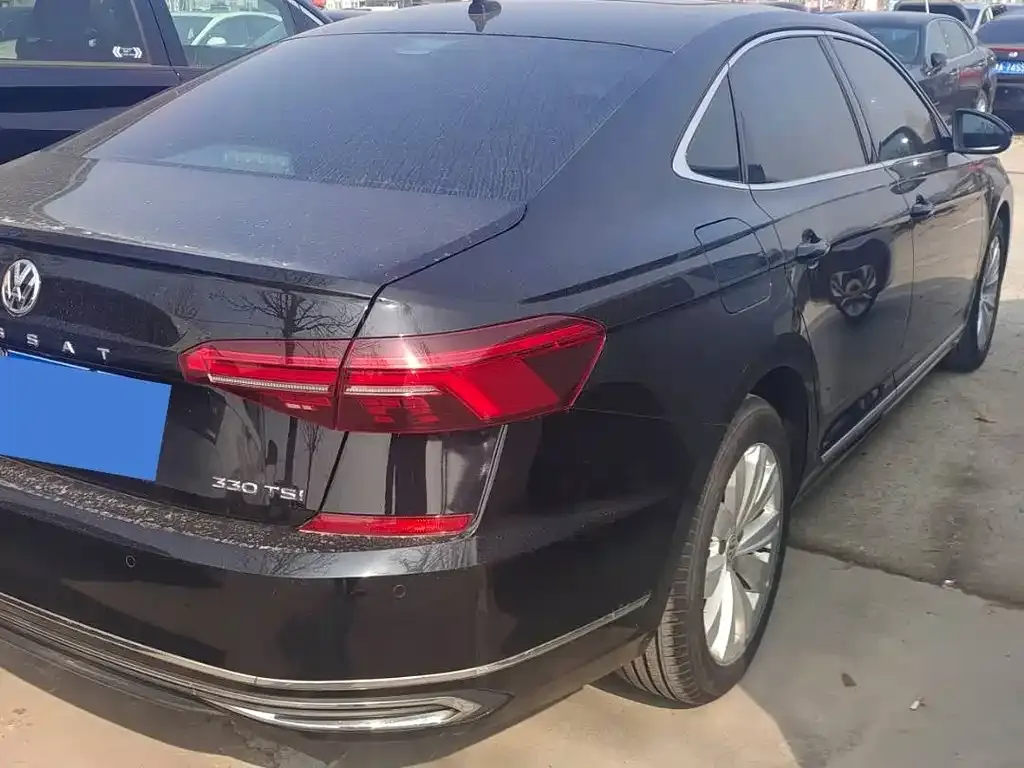Volkswagen Passat — фото 9