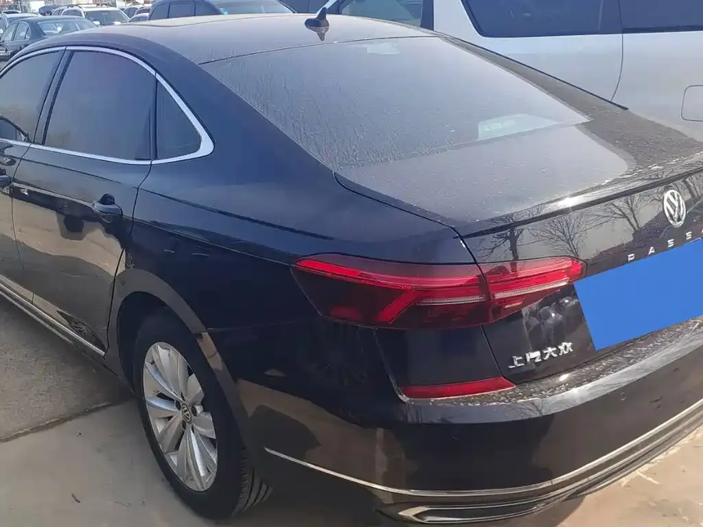 Volkswagen Passat — фото 7