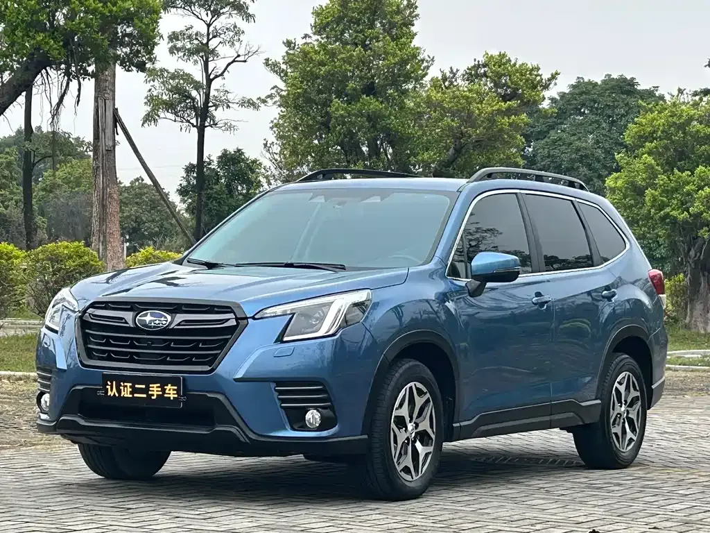 Subaru Forester — фото 1