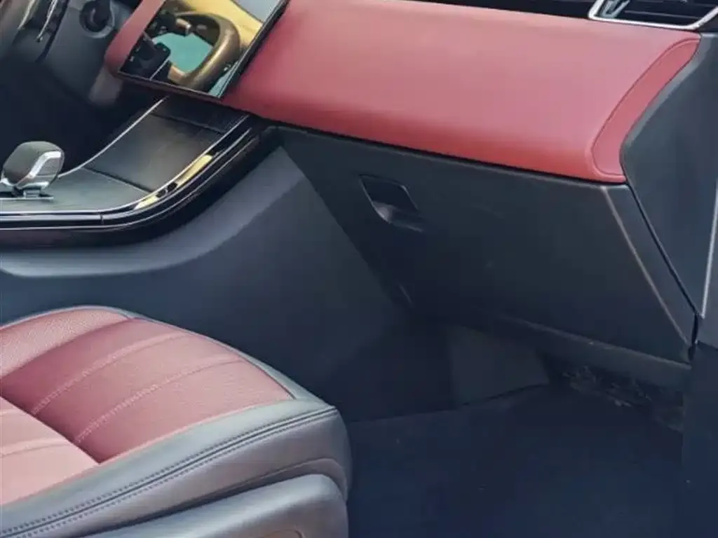 Land Rover Evoque 2024 из CN, фото 2