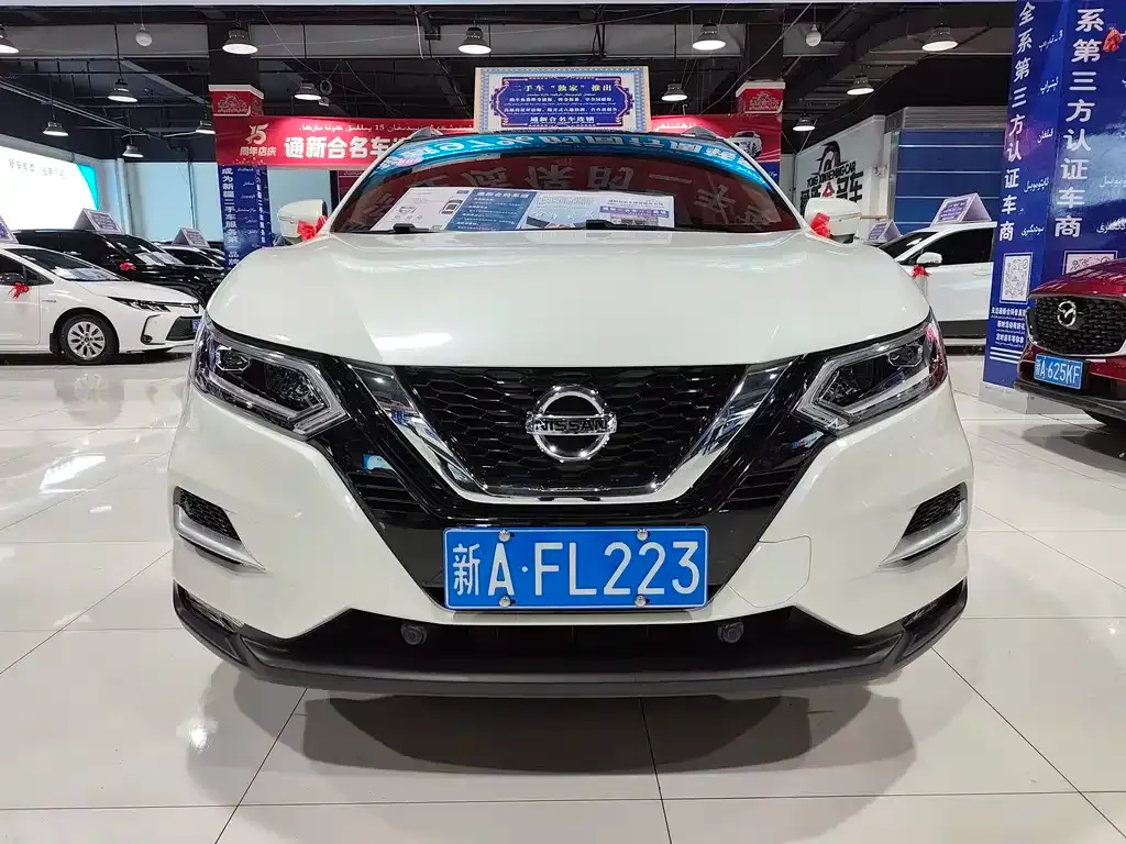 Nissan Qashqai — фото 2