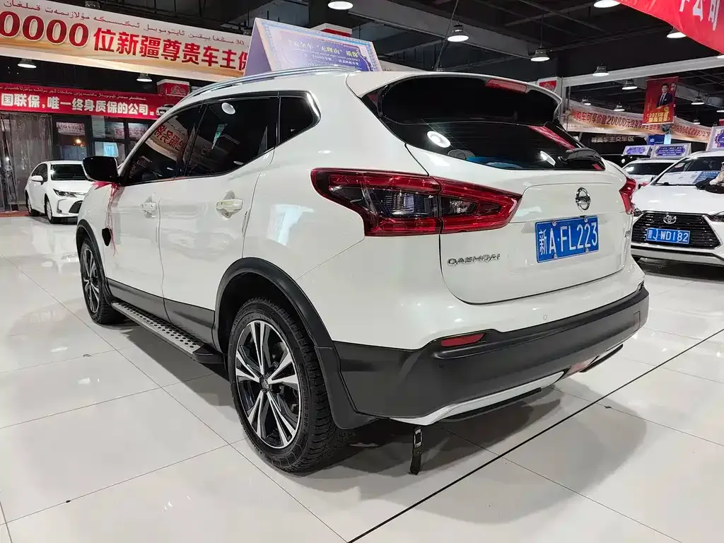 Nissan Qashqai — фото 5