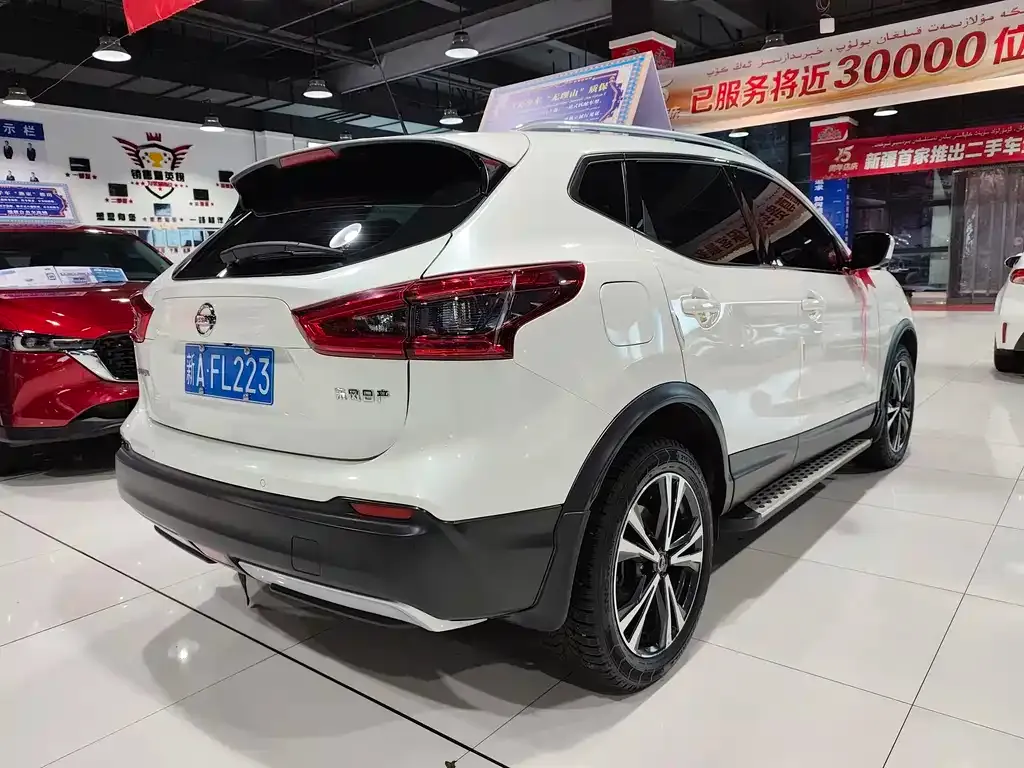 Nissan Qashqai — фото 9