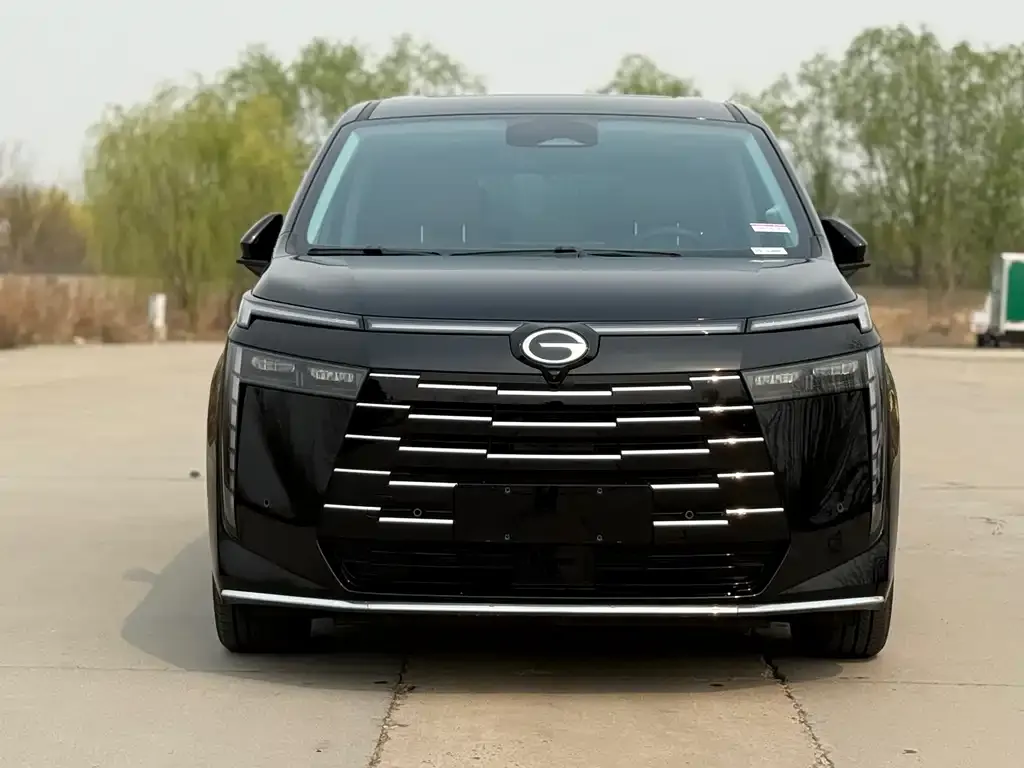 GAC Motor E8 Hybrid — фото 4