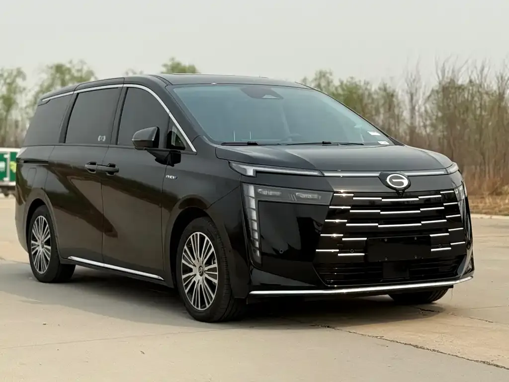 GAC Motor E8 Hybrid — фото 9