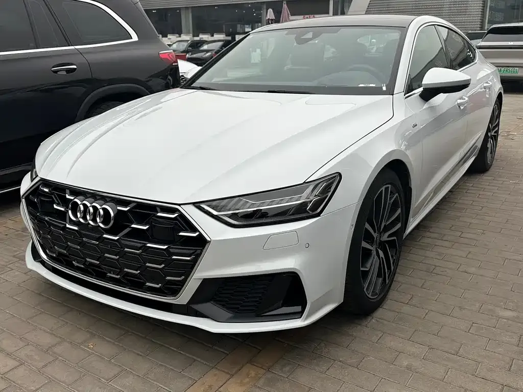 Audi A7 — фото 1