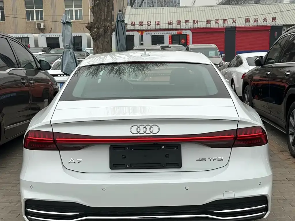 Audi A7 — фото 9