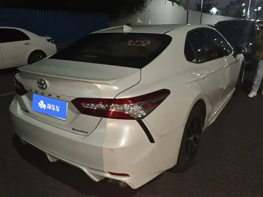 Toyota Camry 2023 из CN, фото 7