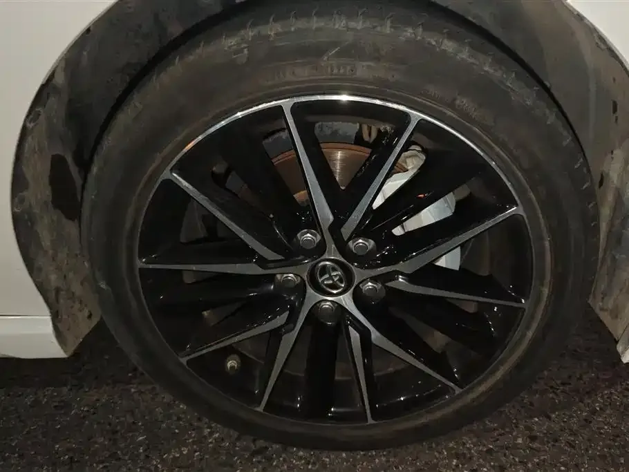 Toyota Camry 2023 из CN, фото 2