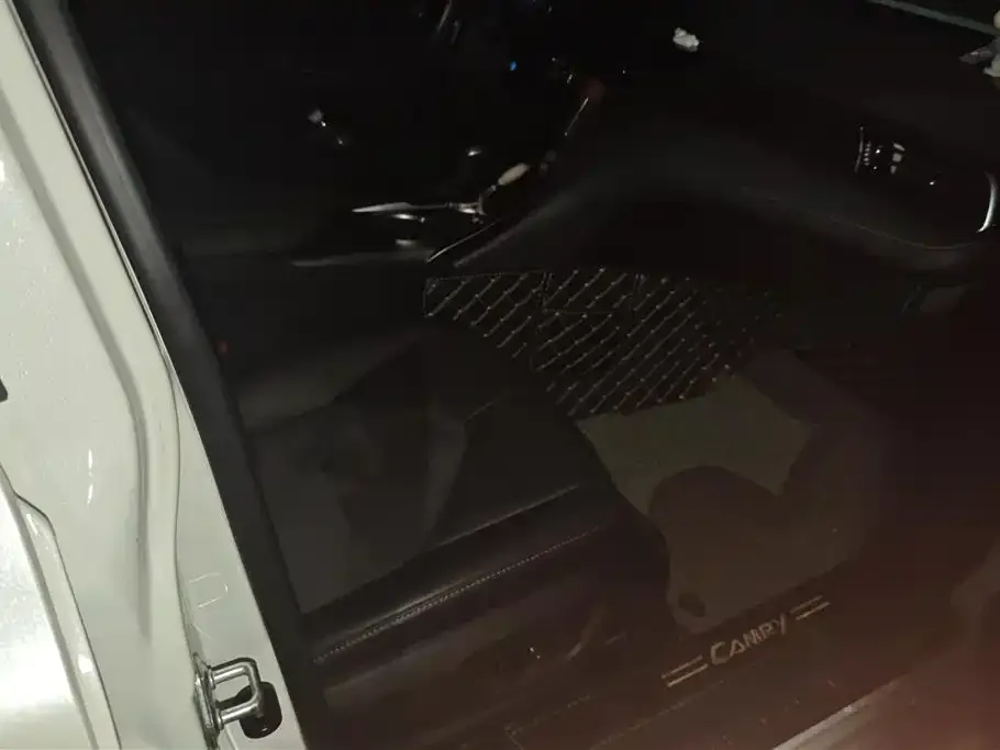 Toyota Camry 2023 из CN, фото 4