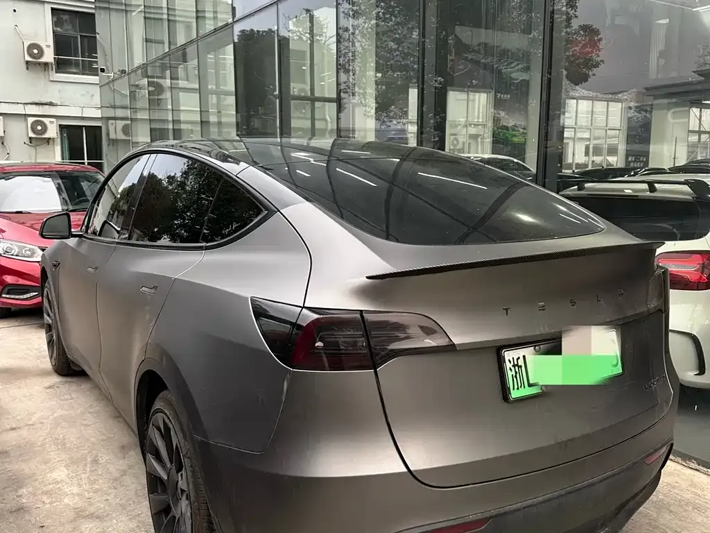 Tesla Model Y — фото 5