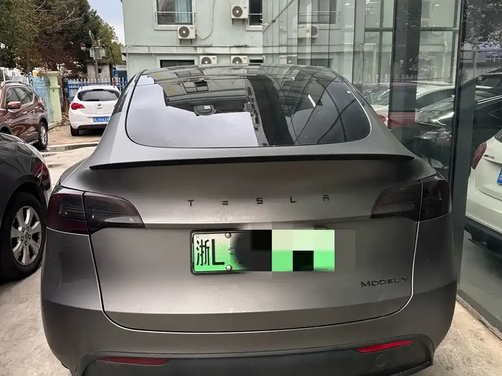Tesla Model Y — фото 7