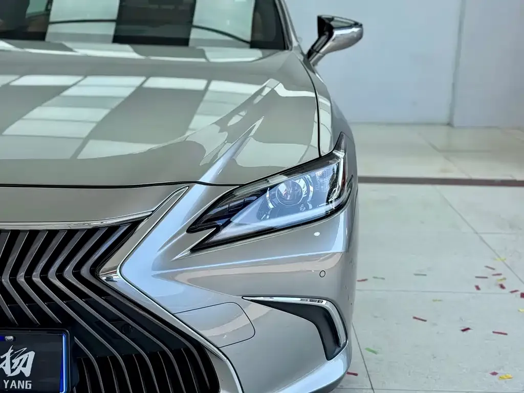 Lexus ES 2021 из CN, фото 10