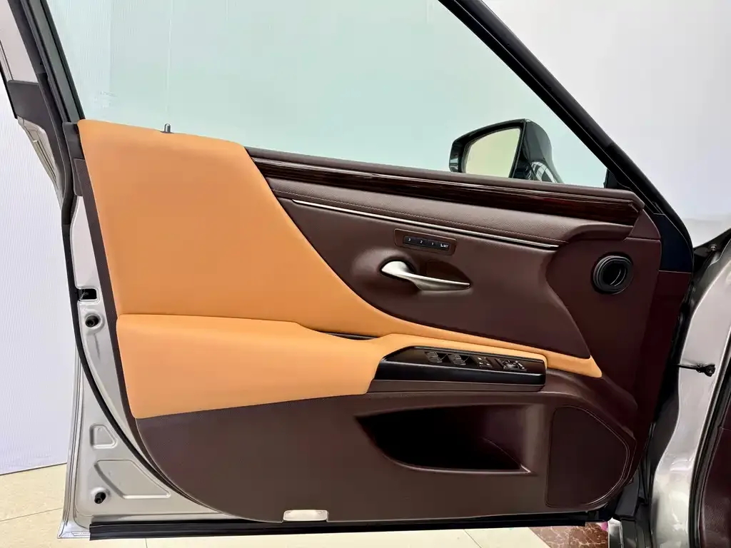 Lexus ES 2021 из CN, фото 6