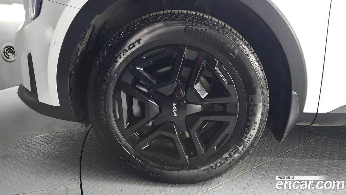 Kia Sorento — фото 8