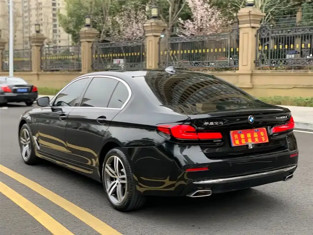 BMW 5 Series — фото 4