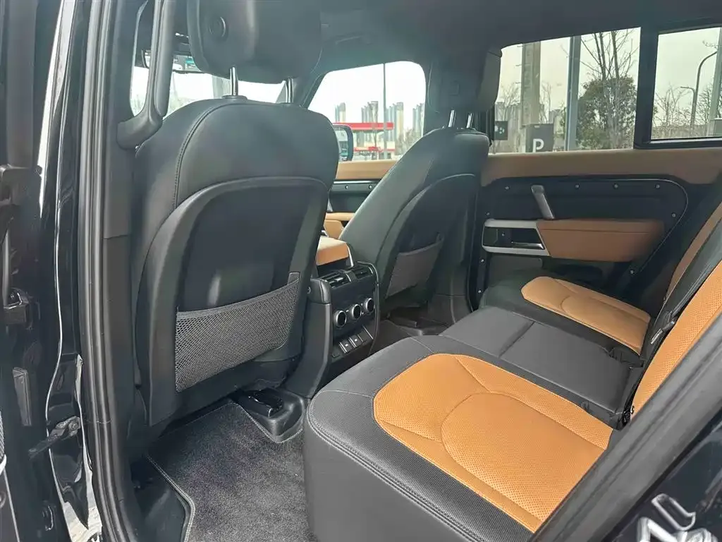 Land Rover Defender 2023 из CN, фото 3