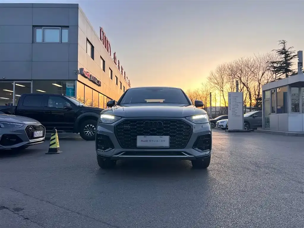 Audi Q5L Sportback — фото 6