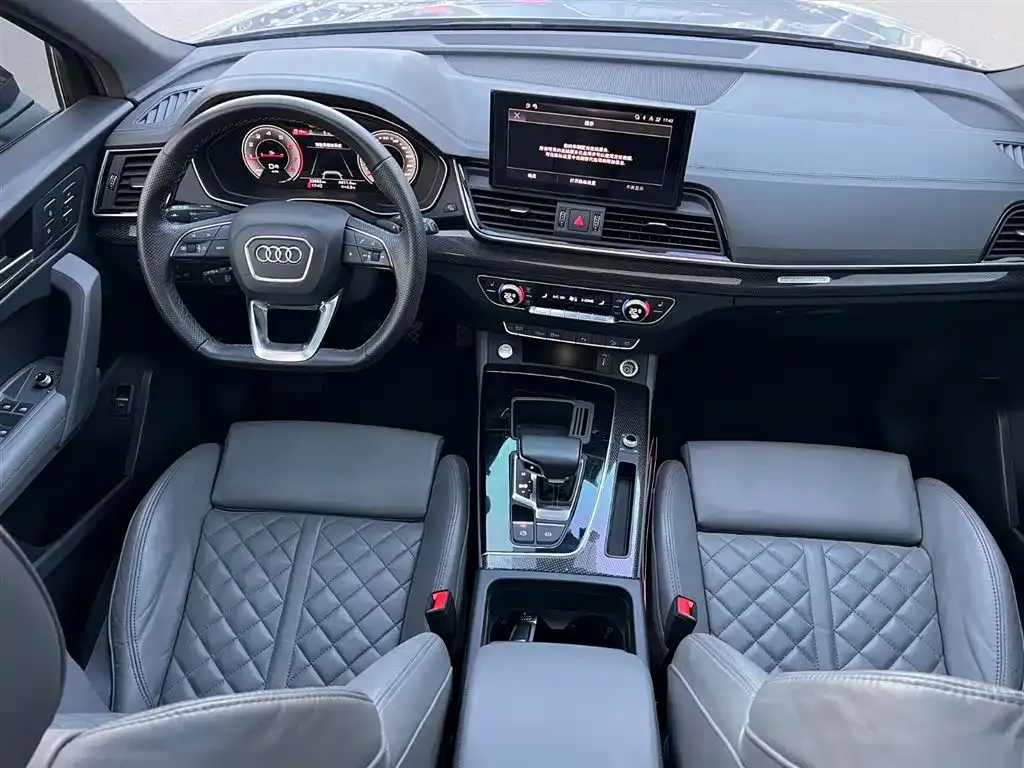 Audi Q5L Sportback — фото 10