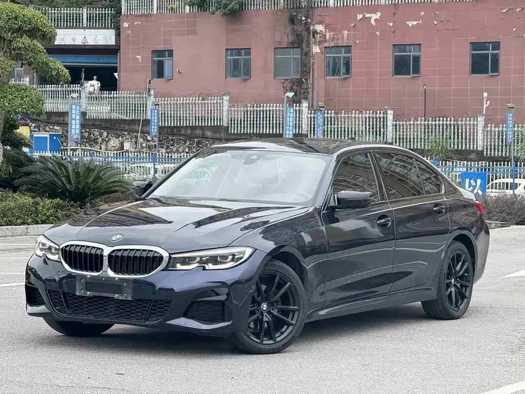 BMW 3 Series 2022 из CN, фото 1