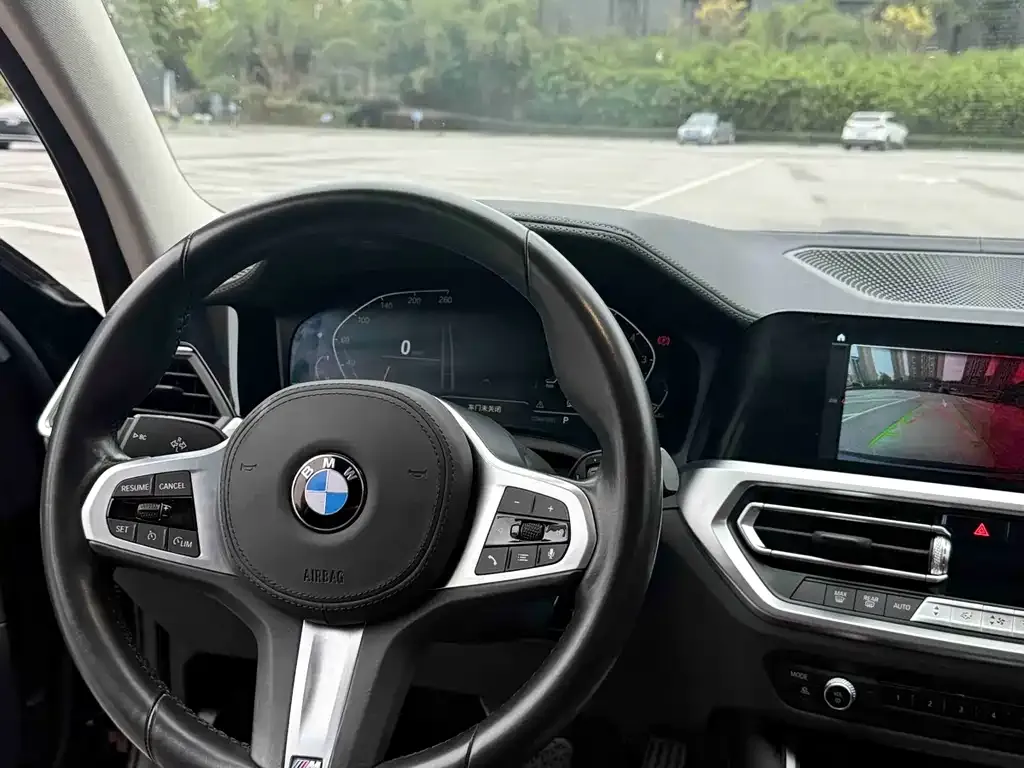 BMW 3 Series 2022 из CN, фото 2