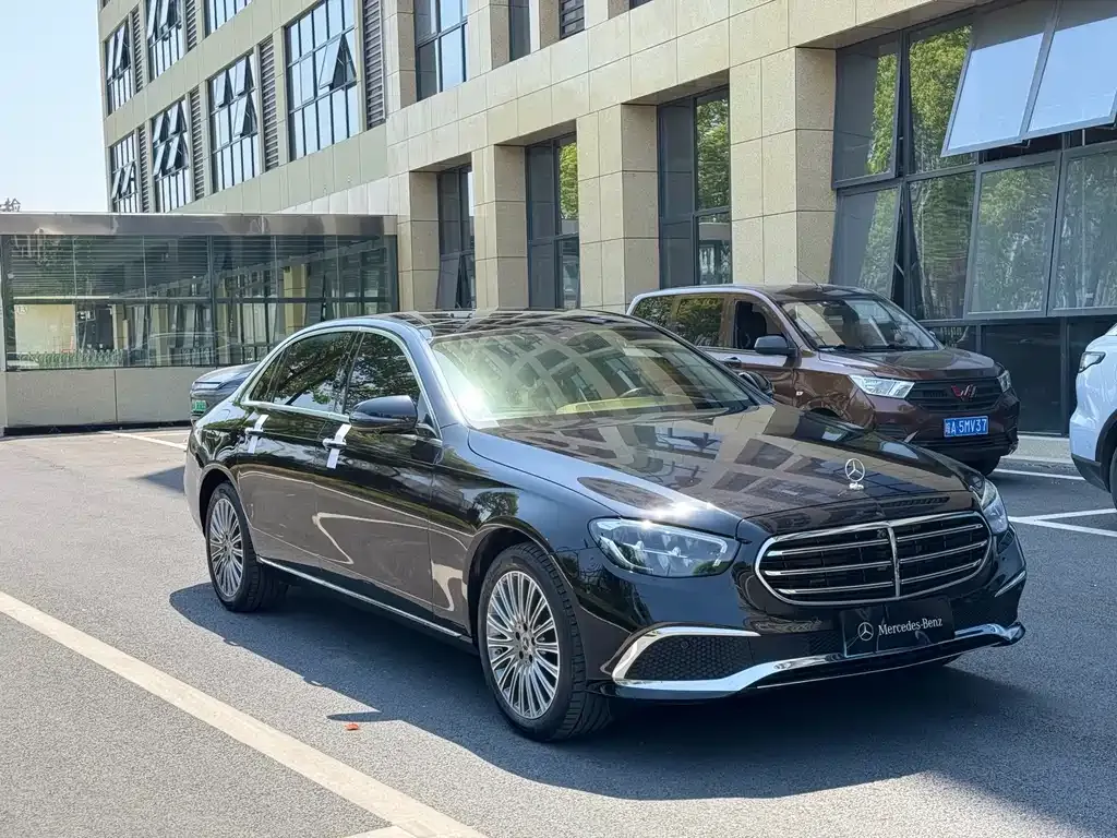 Mercedes-Benz E-Class — фото 10
