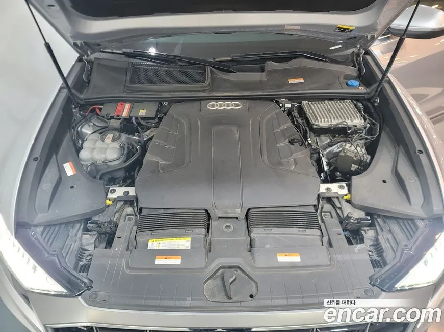 Audi Q8 2021 из KR, фото 9