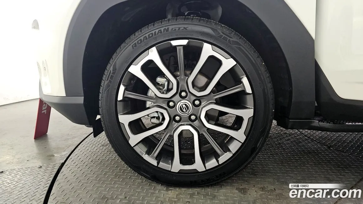 KG Mobility (Ssangyong) Torres — фото 10