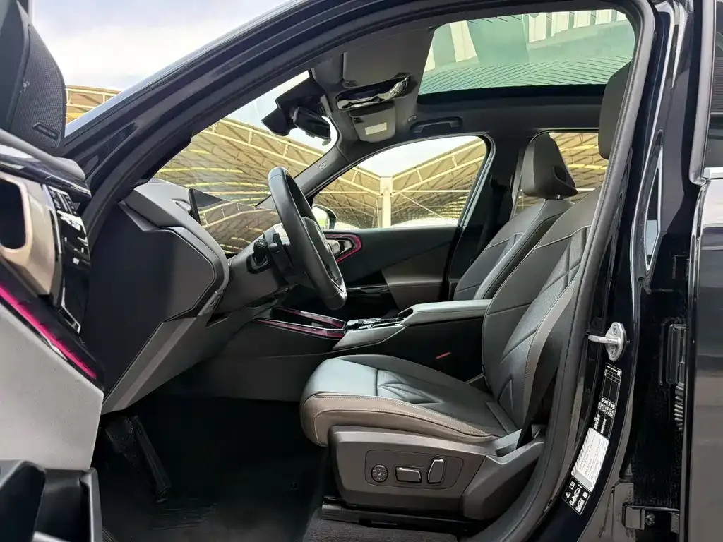 BMW X3 2025 из CN, фото 2