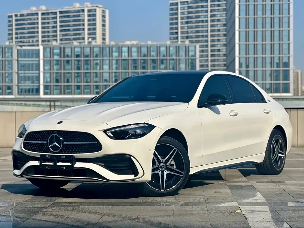 Mercedes-Benz C-Class — фото 1