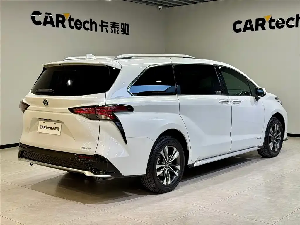 Toyota Granvia 2024 из CN, фото 3