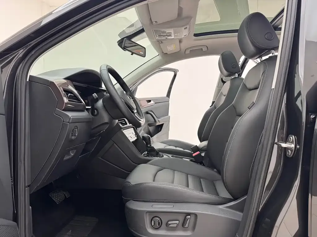 Volkswagen Tharu 2022 из CN, фото 6
