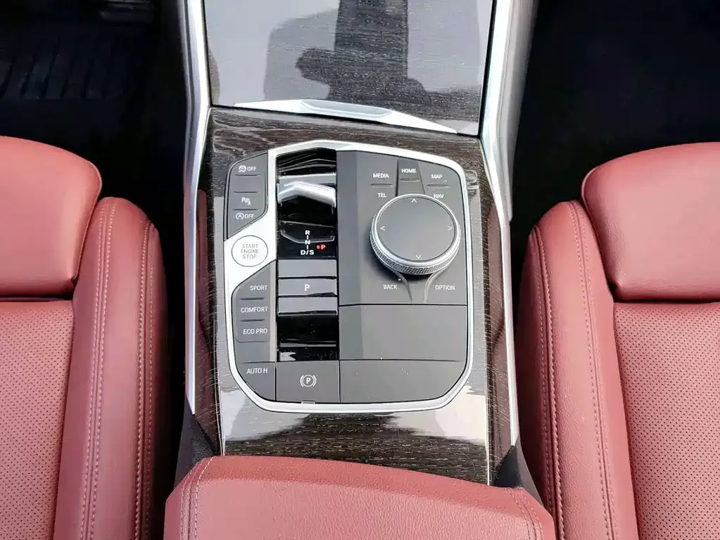 BMW 3 Series 2025 из CN, фото 8