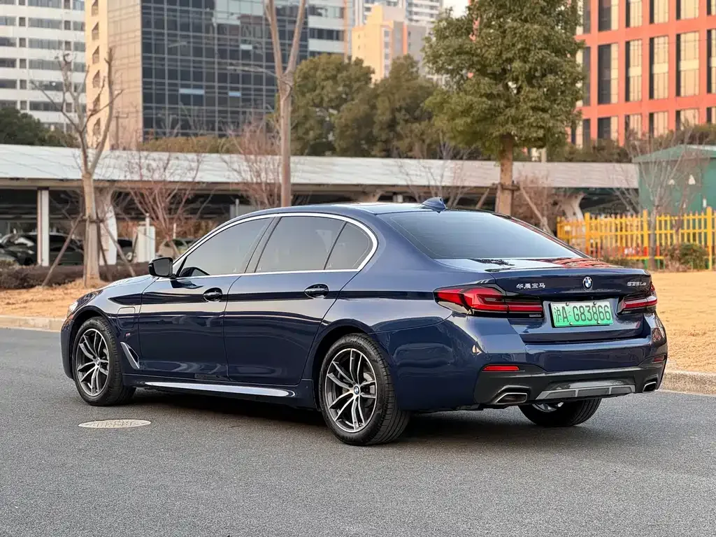 BMW 5 Series New Energy — фото 5