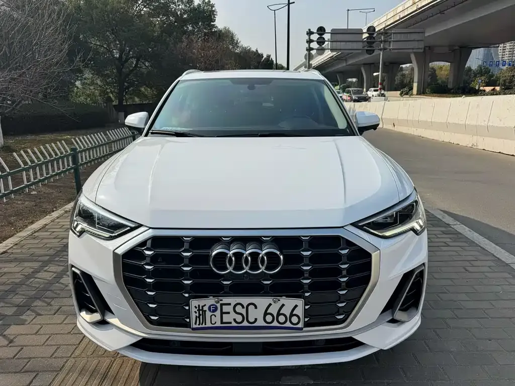 Audi Q3 — фото 3