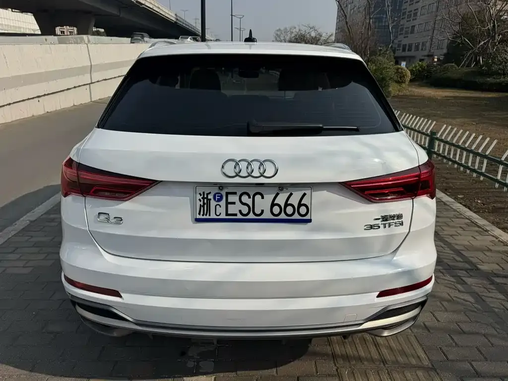 Audi Q3 — фото 2