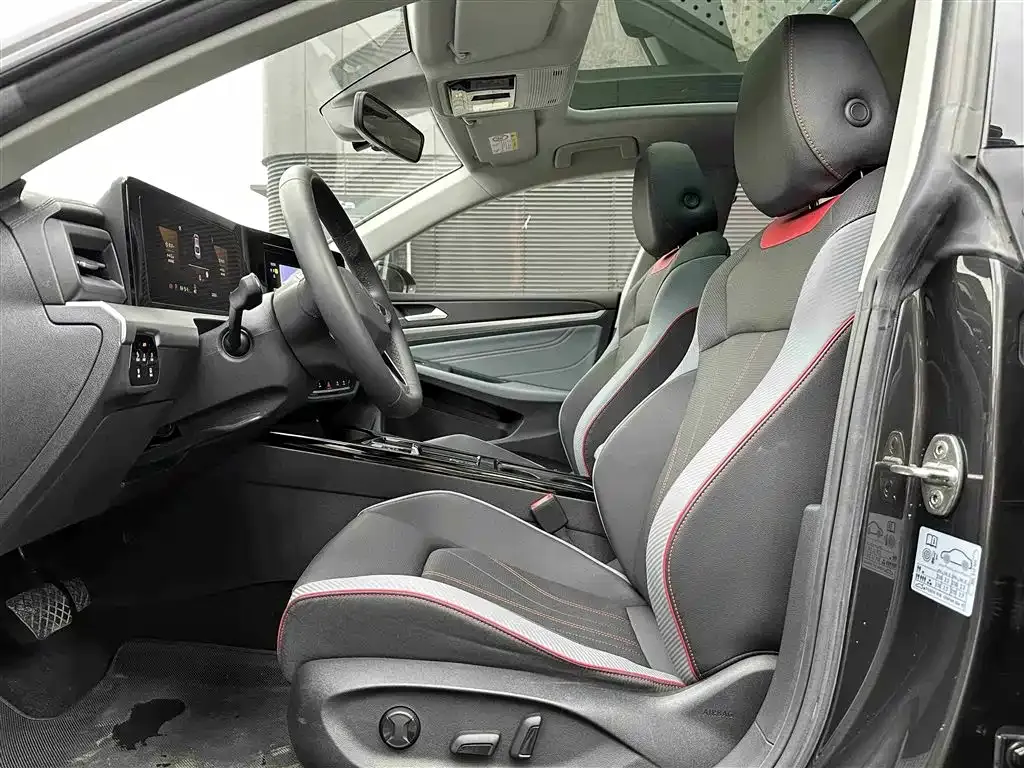 Volkswagen Lamando 2023 из CN, фото 5