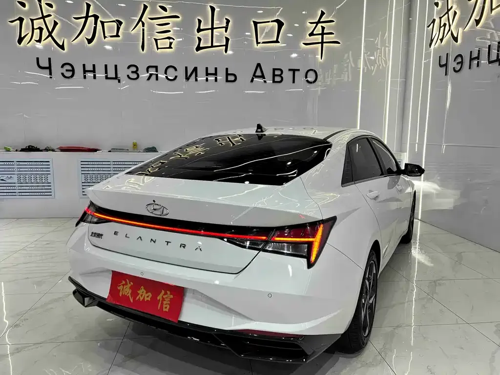 Hyundai Elantra 2022 из CN, фото 10