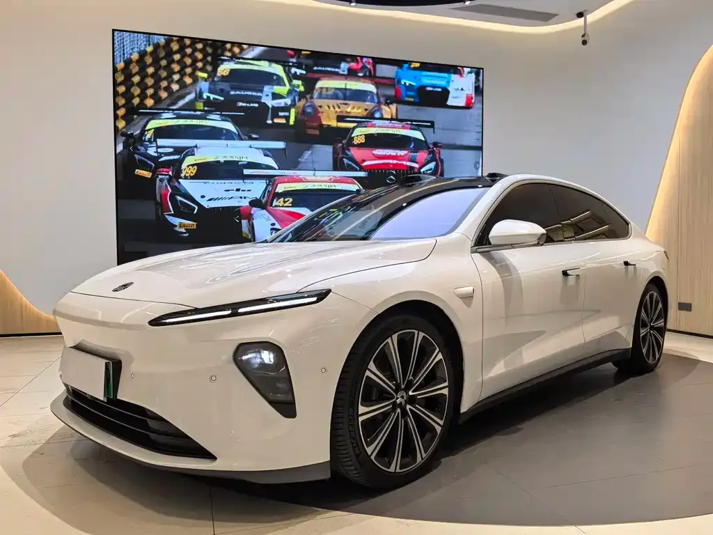 NIO ET7