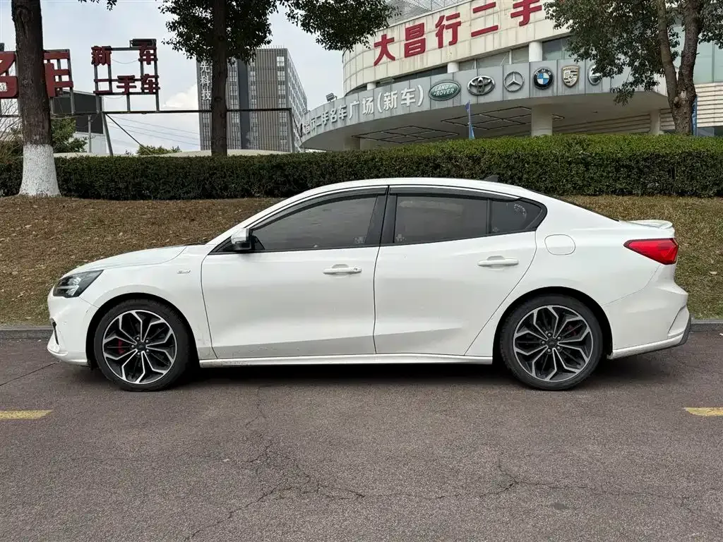 Ford Focus 2021 из CN, фото 7