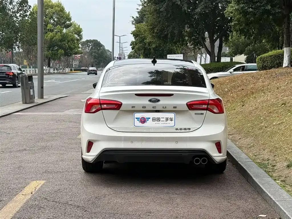 Ford Focus 2021 из CN, фото 9